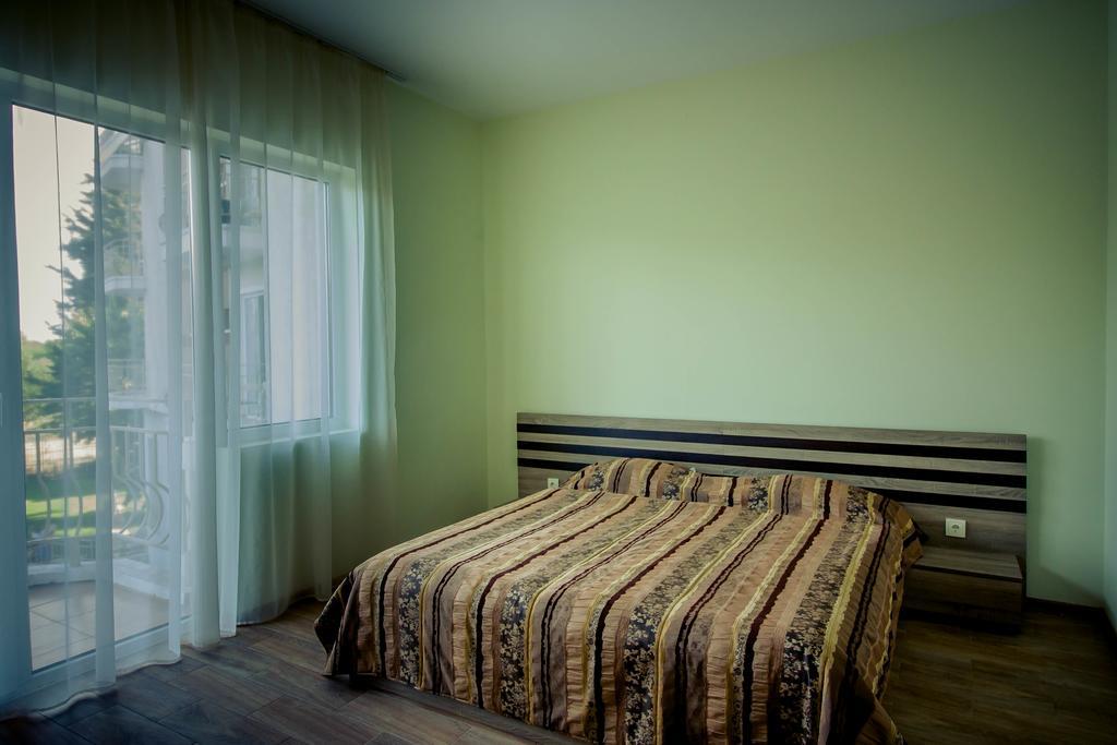 Apartcomplex Ritza Άγιος Κωνσταντίνος και Ελένη Εξωτερικό φωτογραφία
