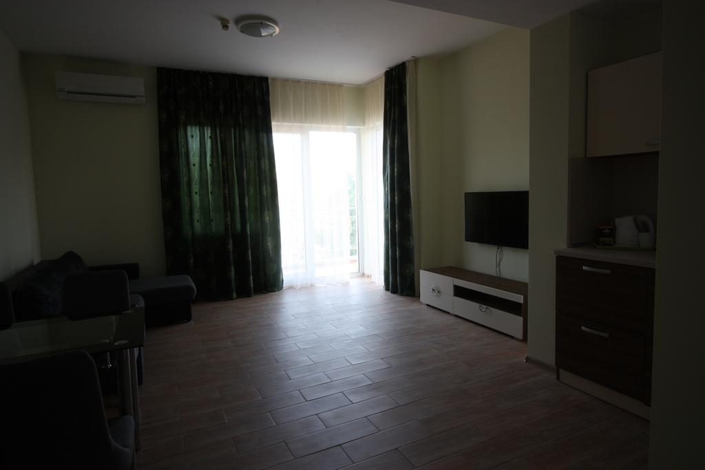Apartcomplex Ritza Άγιος Κωνσταντίνος και Ελένη Εξωτερικό φωτογραφία