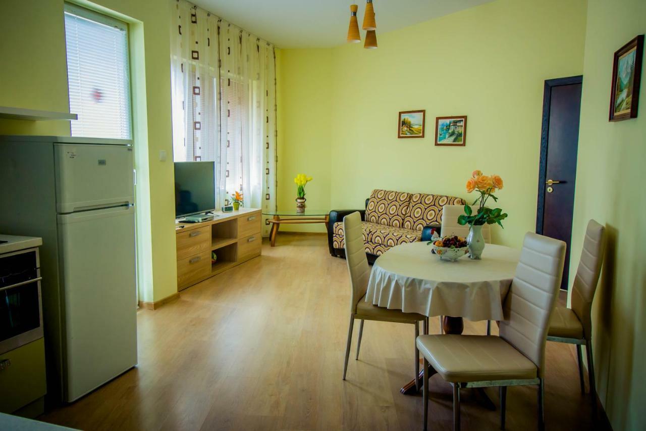 Apartcomplex Ritza Άγιος Κωνσταντίνος και Ελένη Εξωτερικό φωτογραφία
